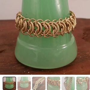 Goldette Vintage gold tone linked bracelet!